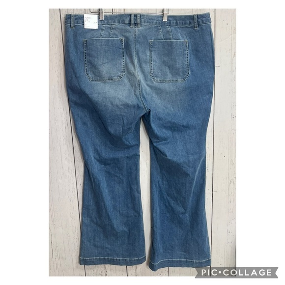 NEW Lane Bryant Genius Fit Flare Leg Light Denim Jeans Size 24 - Picture 2 of 10